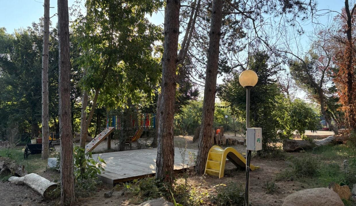 ab3c9457-71f6-40ec-8d0a-e423f6c79958