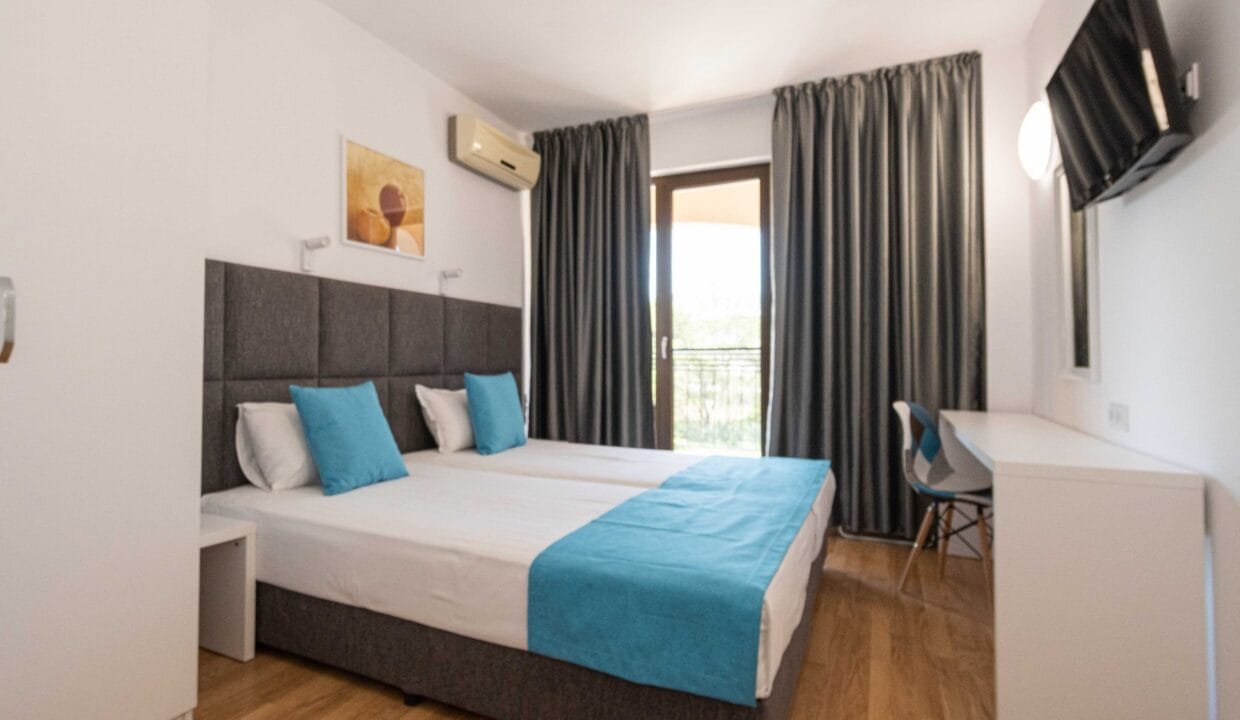 46a5e3f54440e80c2fd65789aef19313_3840x3840f__DSC4285-1