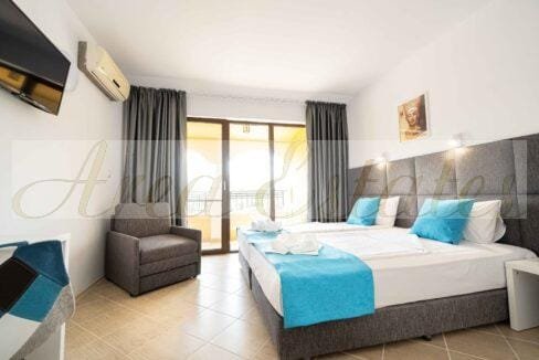 56e4b2cf22c157869c8a5745fb1a0fa8_3840x3840f_DSC_6416