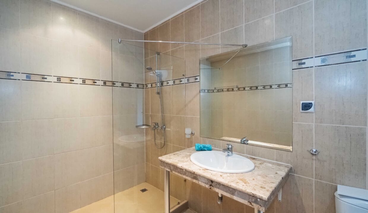 5bbe9a2f742c8923f74d65c7f43fd17f_3840x3840f__DSC4444-1